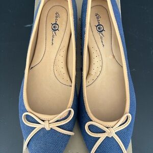 Born Denim Blue Flats with Tan Bow NIB